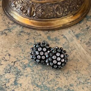 Pair of high quality costume pierced earring in black and crystal style
